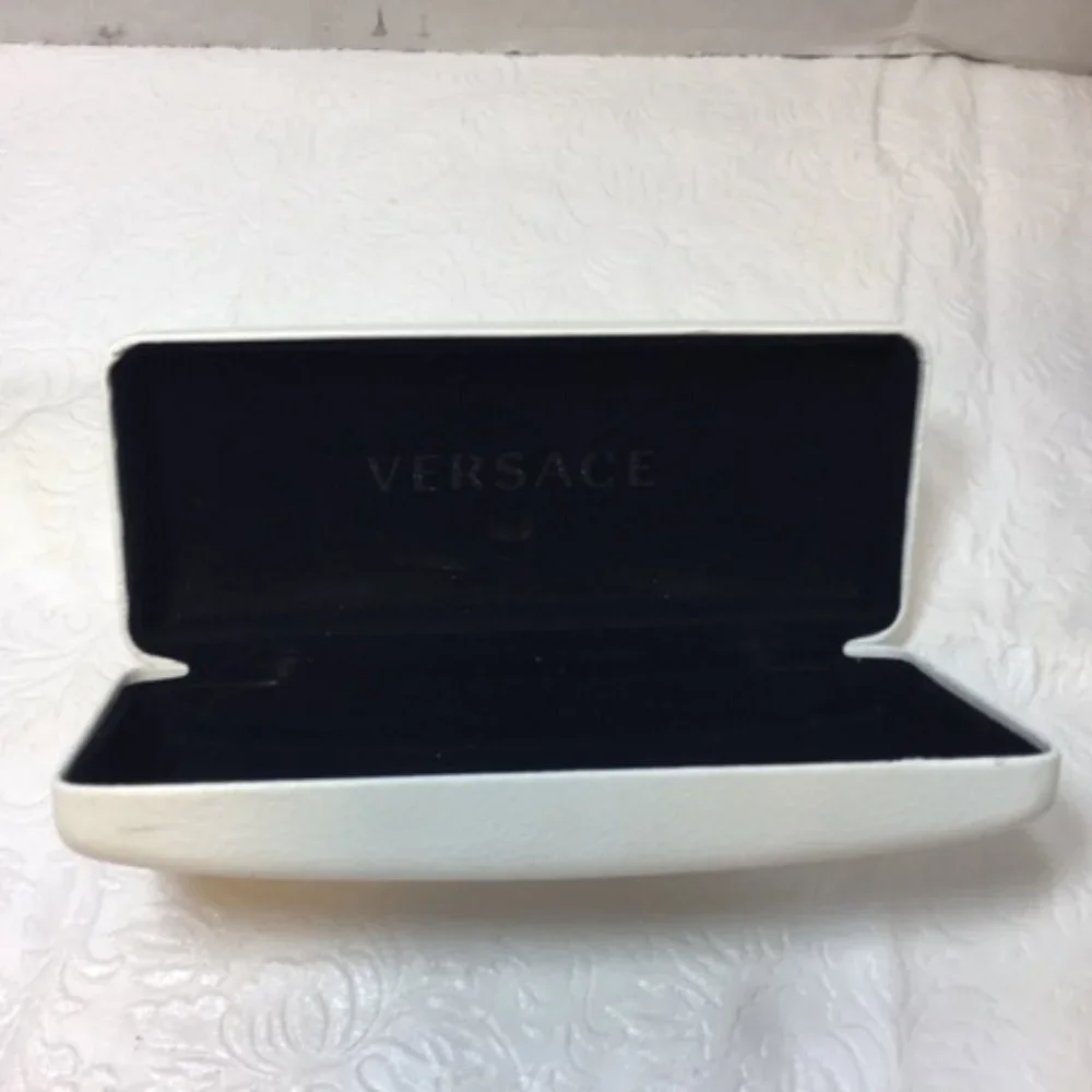 Versace Designer Eyeglass/Sunglass Case -Gold Letter Clamshell Hard Case White - Picture 4 of 7